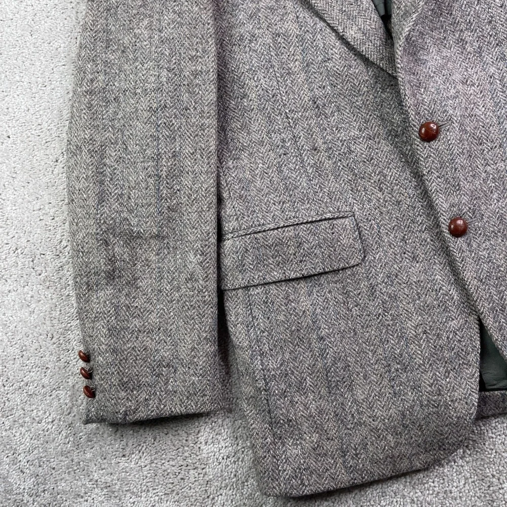 Vintage Harris Tweed Blazer Mens 40R Gray Herringbone Wool Tweed Sport Coat